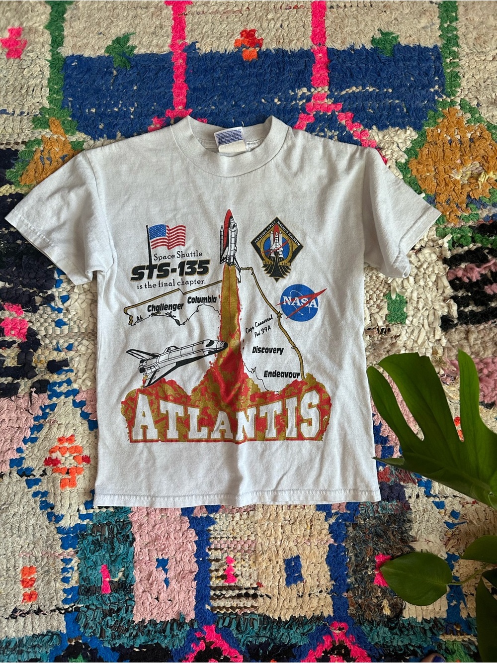 Vintage Hanes White Kids Atlantis STS-135 Space Shuttle Graphic Tee